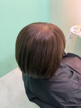 エラ(Ella) 白髪ぼかしカラー