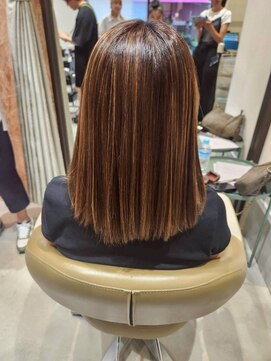 ミューテ(Mu-te) つやつや仕立てで色っぽさを底上げ!