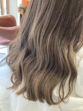 リベア トウキョウ 東大島店(Rever Tokyo) ベージュカラー 東大島