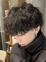 レタッチバイフィフス(RETOUCH by fifth)&nbsp;原宿シャドウパーマ緩めスパイラルパーマッシュセンターパート◆