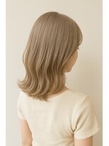 ミー 岡崎(mii)&nbsp;mii透明感ベージュミディレイヤー[岡崎/稲熊/ブリーチ]