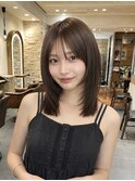 シースルーバング×艶ストレートミディ