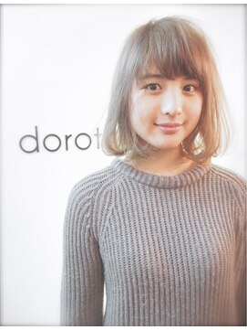 ドロシー(dorothy) アッシュベージュボブ　ハイトーン