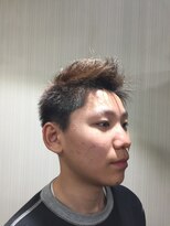 理容ドラゴン 美シルエットにこだわったシャープなソフモヒ