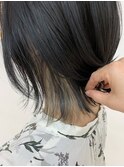 インナーカラー/グレージュ　ブリーチ　トープアッシュ　外ハネ