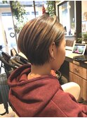 耳かけショートボブ
