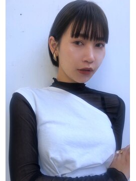 バロンフェム(baLon.fem) コンパクトさが大人の引き出しをUPさせてくれるショートボブヘア