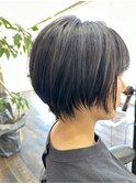 ショートボブ