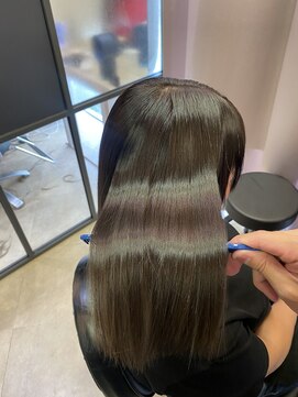 エクラート リラ 立川店(ECLART lilas.) 【切りっぱなし/暗めカラー】楽々スタイリングぱっつんヘア