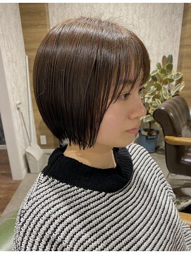 ヨル(Jor) 切りっぱなしあごラインボブ/軽め