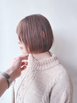 モリオ(morio) ＊透明感顔周りレイヤーボブ切りっぱなしボブ耳かけボブ軽めボブ