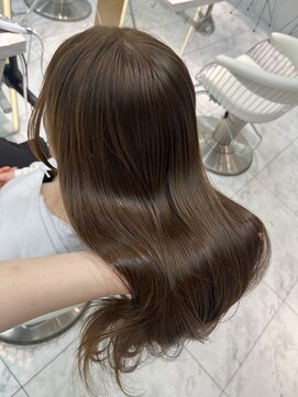 ロンドルピナス 小倉(Lond Lupinus) ミディアムヘア暗めカラー/デザインカラー/フェイスフレーミング