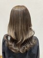 サイズ バイ グリットアヴェダ ららぽーと海老名店(XXXY'S by grit AVEDA) 白髪ぼかしのナチュラルなハイライトカラーです