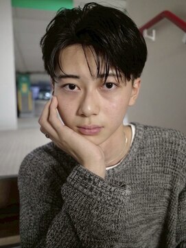 ピア ヤクイン(Pia Yakuin) ショートセンターパート