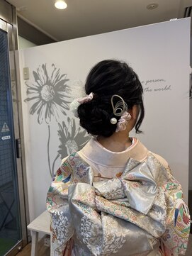 ユルふわシニヨンスタイル