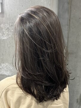 ルイ(ROUIS produced by LUCK 津田沼) 大人ベージュ/グレージュ/レイヤーカット