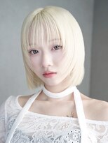 シオン(shion) ホワイトブロンドレイヤーボブ_F30958