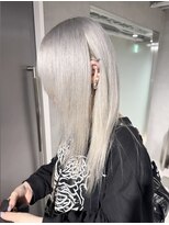 ルシティ(Le City)&nbsp;White silver 【髪質改善/ブリーチ/ダブルカラー/シルバー】