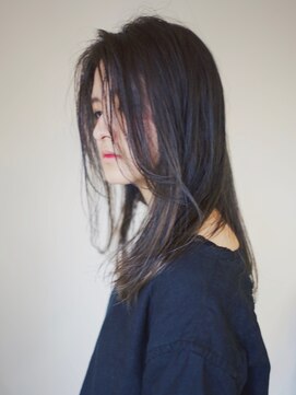 ブルック(BROOK.) 柔らかく、ヘルシーなミディアムスタイル