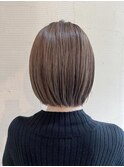 前下がりボブ 秋冬カラー アッシュグレージュ