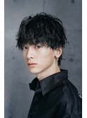 ツイストスパイラルパーマ前下がりツーブロック刈り上げマッシュ