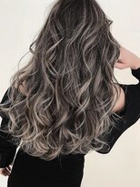 グロウ 大井町(grow)&nbsp;《grow大井町》グレージュ×シルバーグラデーション3Dハイライト