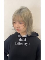 ミナリ(minari)&nbsp;顔周りカット×淡いブルーカラー