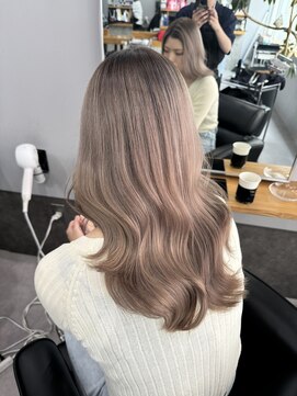 レブ 四条烏丸(Reb,) ほんのりピンクグレージュ