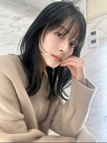 簡単スタイリングヘアセンターパートゆるふわロングハイレイヤー