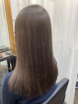 テテクルー(tete et clou)の写真/真っ直ぐすぎないデザイン性の高いストレート♪クセの悩みを忘れさせるスタイルで理想を叶えます☆