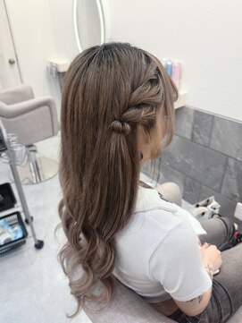ねじりハーフツイン/心斎橋ヘアセット