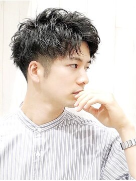 ヘアーアンドグルーミング ヨシザワインク(HAIR&GROOMING YOSHIZAWA Inc.) スパイラルパーマツーブロック刈り上げアップバングウェーブ短髪