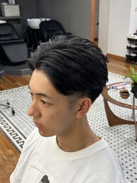 ザデイトウキョウ 表参道 青山(THE DAY TOKYO) MEN’S/サーフカール/刈り上げセンターパート/表参道駅/青山