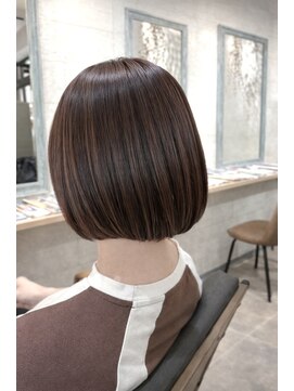 バンビ(BAMBI) 20代30代40代 大人可愛いミニボブ×アプリコットブラウン
