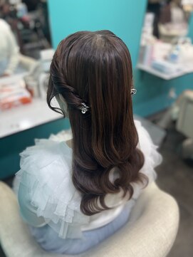 リエラ 新宿(RIERA) ねじりのハーフツイン
