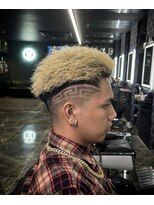 トライブ(TRIBE)&nbsp;ブリーチパーマツイストパーマ