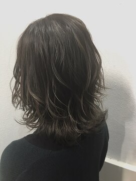 ジゼル(GiseL) ハイライトマットアッシュ/ダブルカラー/ブリーチ/髪質改善