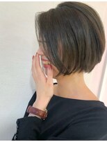 大人可愛いかき上げショートボブ