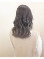 モルニ(MORNI)&nbsp;アッシュグレー_マロンベージュ Aラインボブ かきあげ