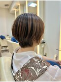 ショートボブ　くびれ　丸み　ショートヘア　ショートカット