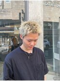 メンズカットスパイキーショート抜きっぱなしブロンドヘア
