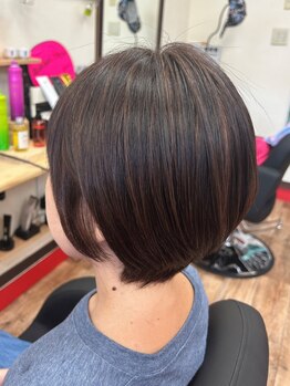 まつこ美容室の写真/25年1度も休むことなく美容に携わってきた経験で、カットには自信を持ってやらせて頂きます！