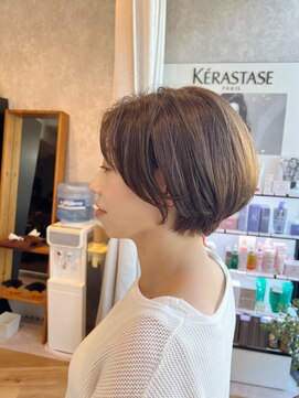 シャッター(SHUTTER) オリーブベージュ×ショート