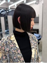 ロイ(Roi)&nbsp;◎黒髪ぱつっと前下がりボブ