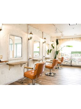 【月に一度のご褒美に♪】落ち着いた空間で丁寧にカウンセリング。あなたの理想のスタイルを叶えます◎