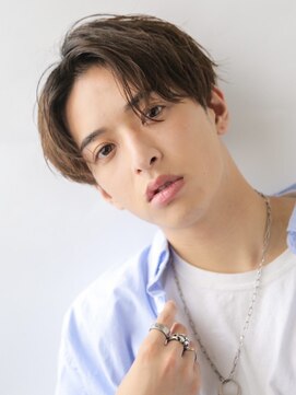 ルーシー 渋谷(LUCEY) センターパートフェザーパーマフェザーショートツイストパーマ