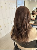 フェイスフレーミングとアッシュベージュカラーで印象アップ◎