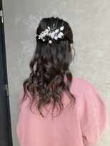 コトナ(kotona)&nbsp;【ハーフヘアアレンジ渋谷】ねじりハーフツインカチモリシニヨン