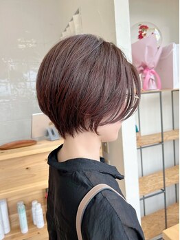 キュウヘアー(KYUU HAIR)の写真/大人上品ショート×白髪ぼかしカラーで垢抜け！あなた史上最高のスタイルへ☆