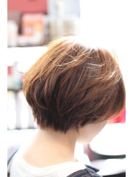 ヘアデザイン ノアール(hair design NoiR) ショート×アドミオカラー